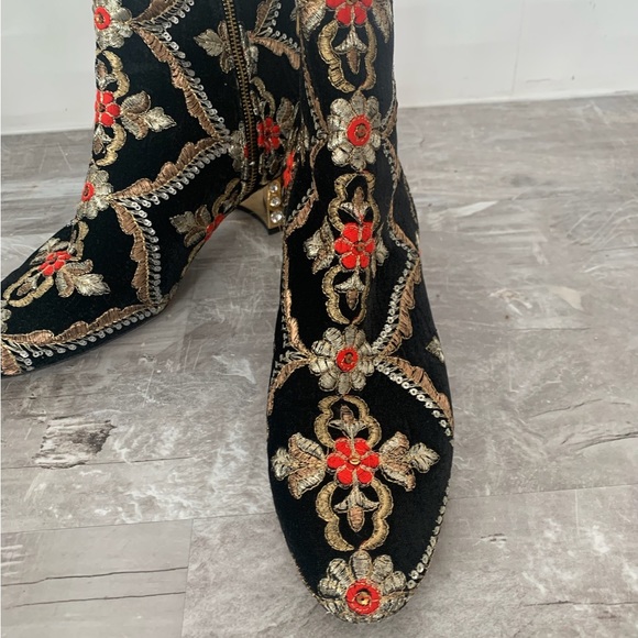 Russell and Bromley heeled ankle boots - Picture 3 of 10